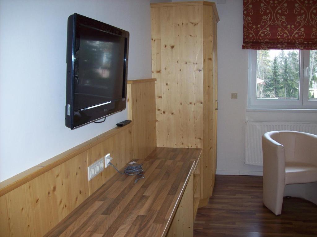 Hubertushof Fromwald Hotel Und Gasthof Bad Fischau Quarto foto